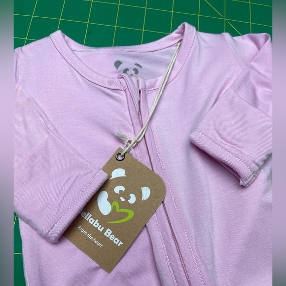 NWT Bellabu Bear Blush Pink Bamboo Zipper Converter Footie NB - Picture 2 of 5
